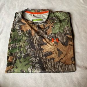 Long sleeve UA camo shirt